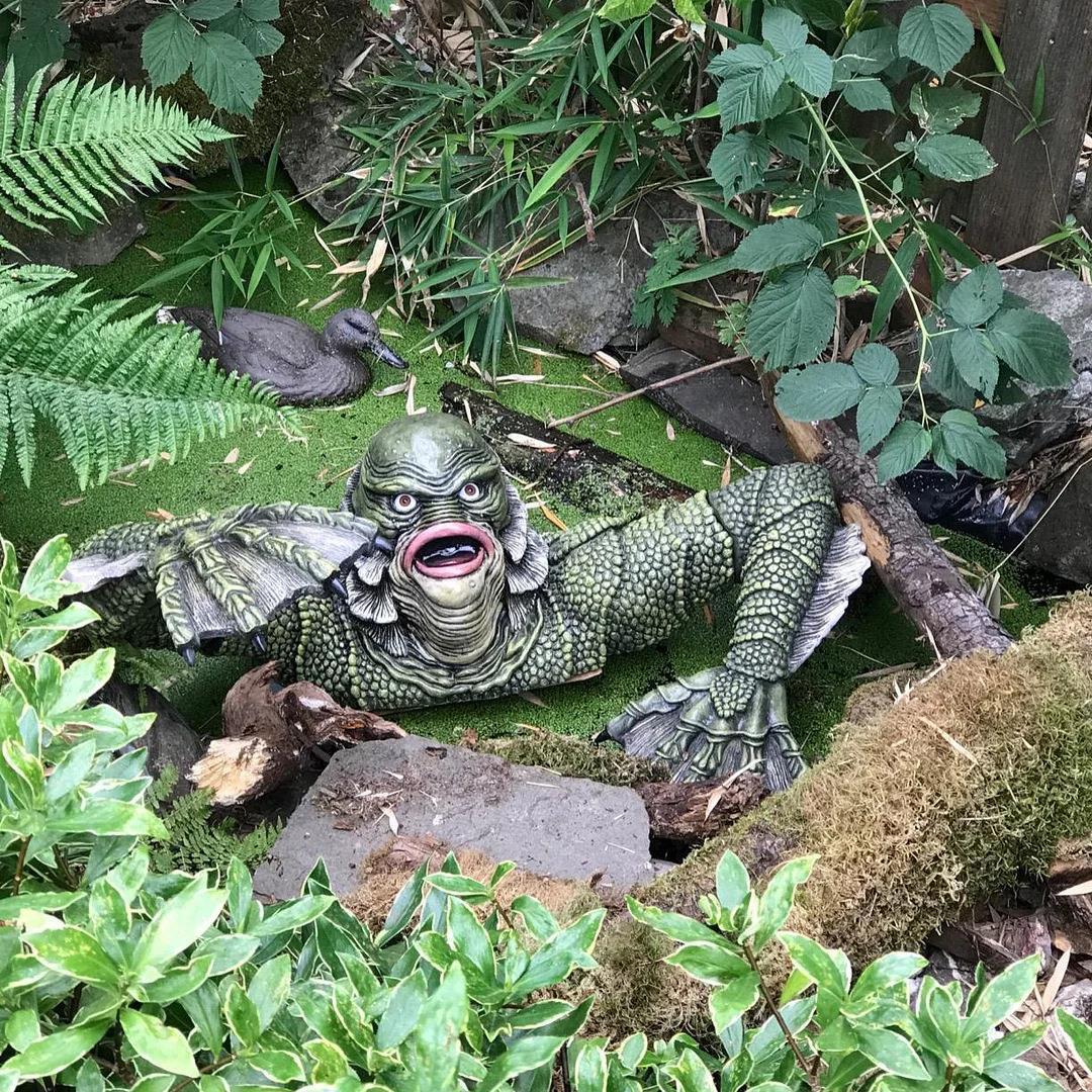 Creature from the Black Lagoon - Outdoor Furniture Black recension och pris